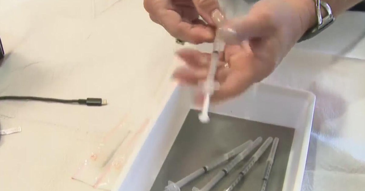 U.S. Department of Health and Human Services slashes funding for MRNA vaccine