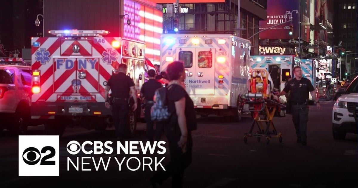 Times Square shooting injures 3, NYPD says - CBS New York