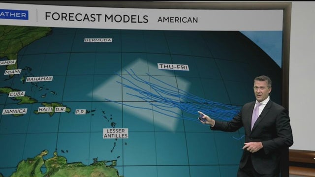 tropical-outlook-0810.png 