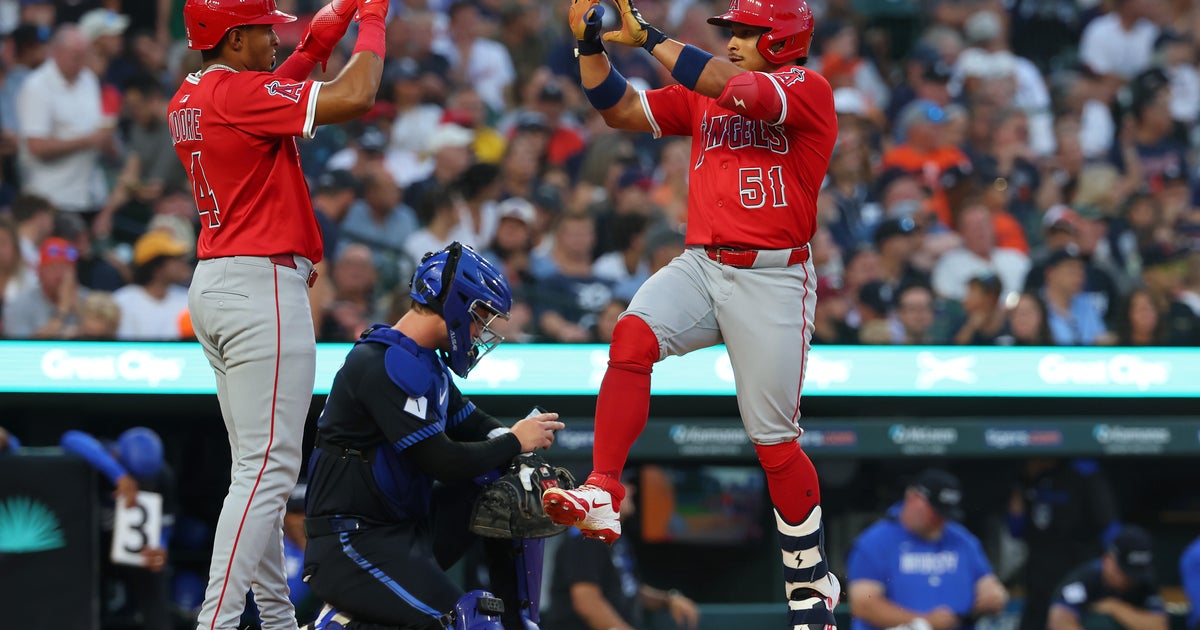 Los Angeles Tigers triumph over Detroit Tigers 7-4 