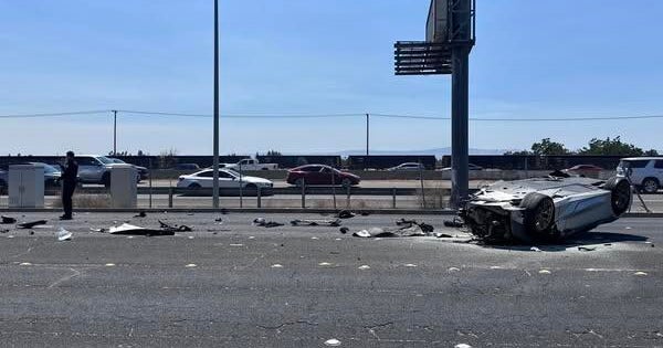 Driver hospitalized, another arrested after street race ends in crash in Modesto, CHP says 