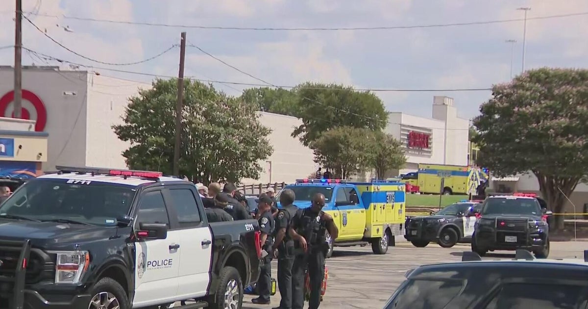 3 dead after suspect open fire at Target parking lot in Austin, police ...