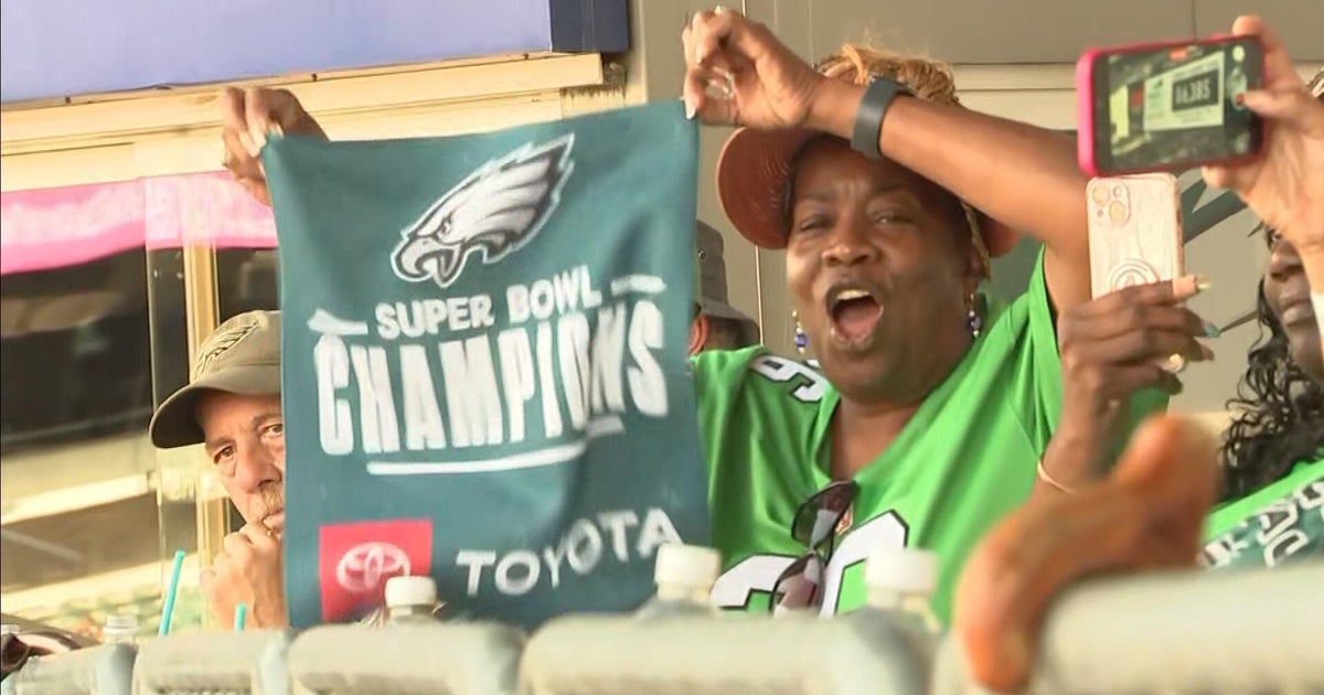 At Eagles' open practice, fans express optimism about 2025 season 