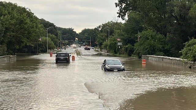                        Flooding inundates Midwest as storms cut power, kill at least 1                   