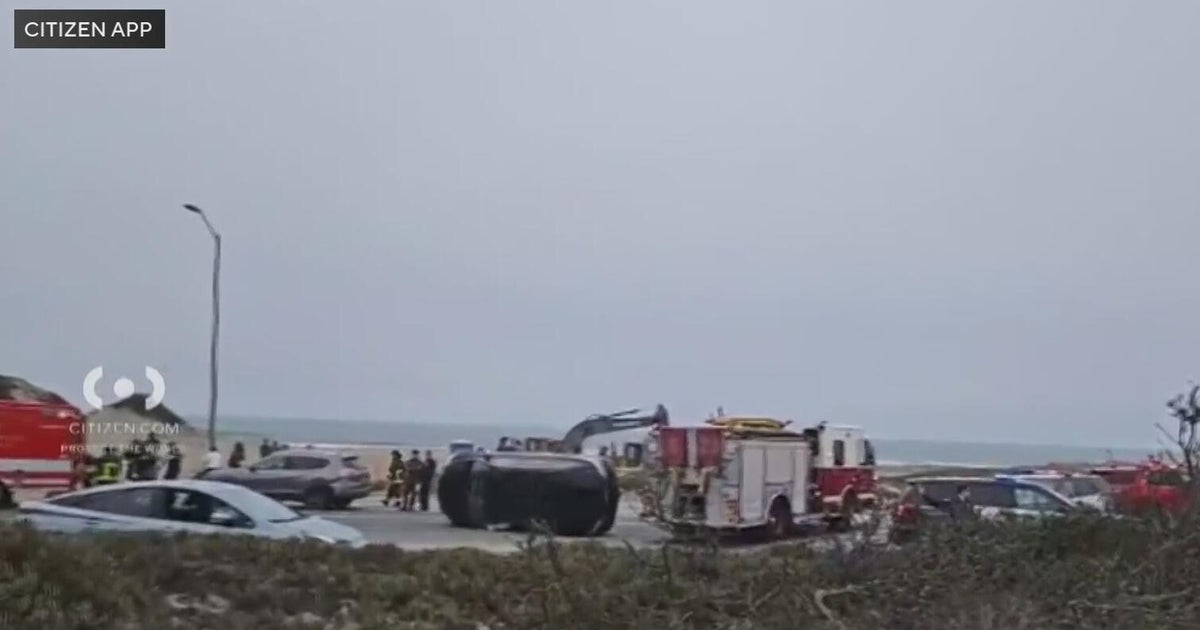 Rollover crash near Sunset Dunes injures 2 - CBS San Francisco