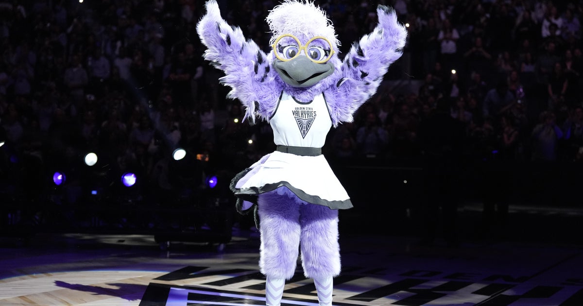 Valkyries debut raven mascot, Violet, during game against Connecticut Sun 