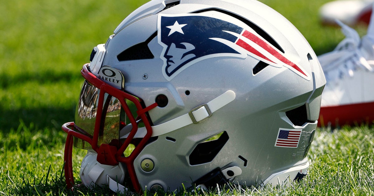 Patriots add Shane Watts to running back mix 