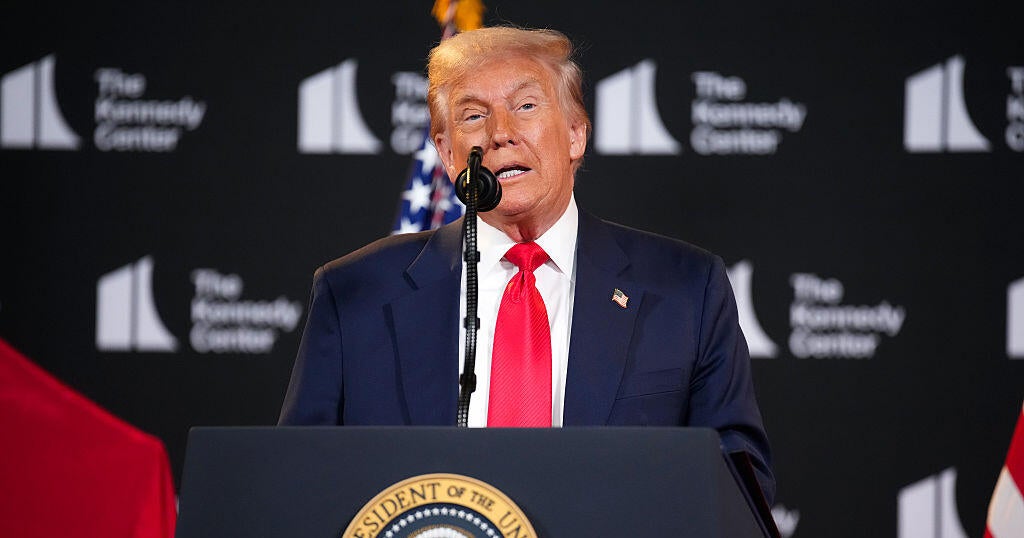 Trump visits Kennedy Center and announces honorees Trump visits Kennedy Center and announces honorees