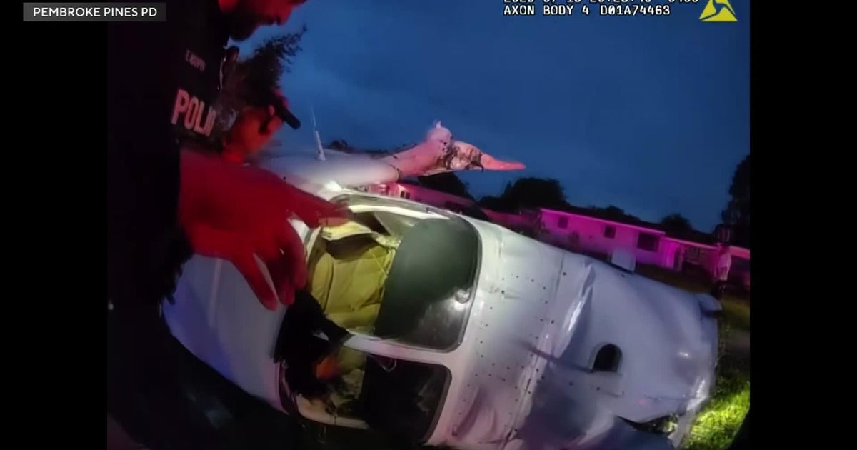 Police bodycam video shows aftermath of Pembroke Pines plane crash; all four aboard survived