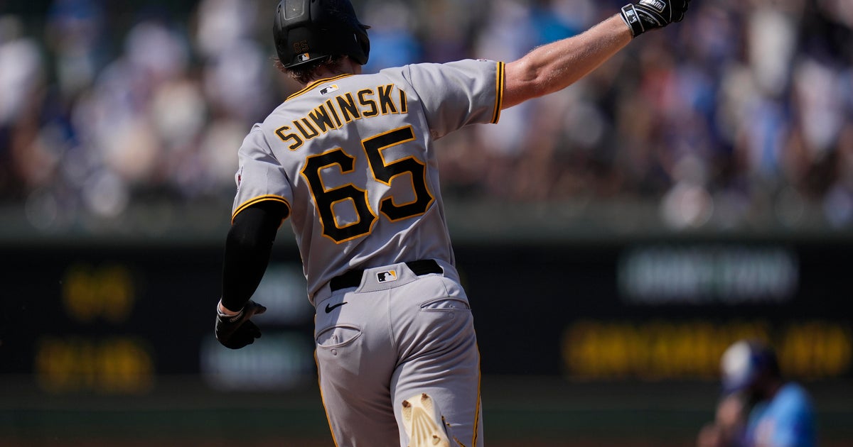 Jack Suwinski's tiebreaking homer in the 9th lifts Pirates over struggling Cubs 3-2 