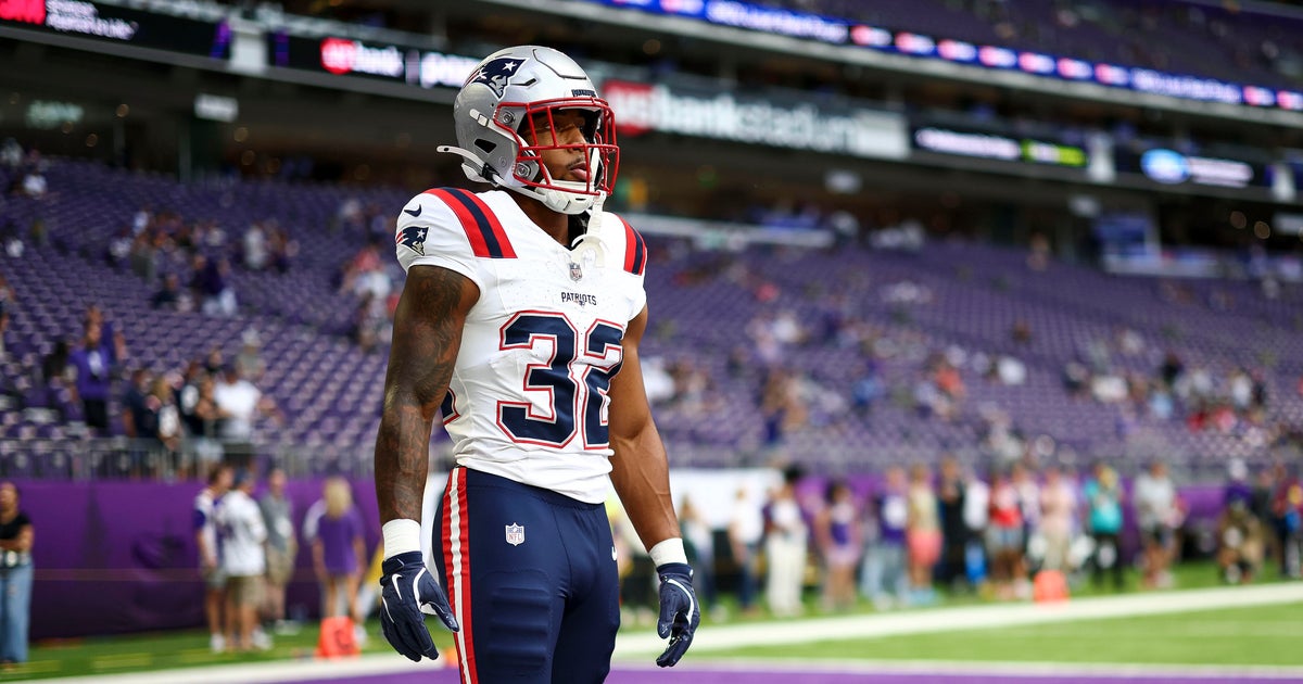 TreVeyon Henderson scores another preseason touchdown for Patriots 