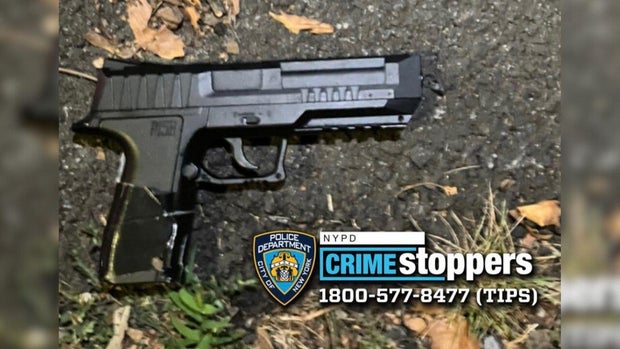 Imitation firearm 
