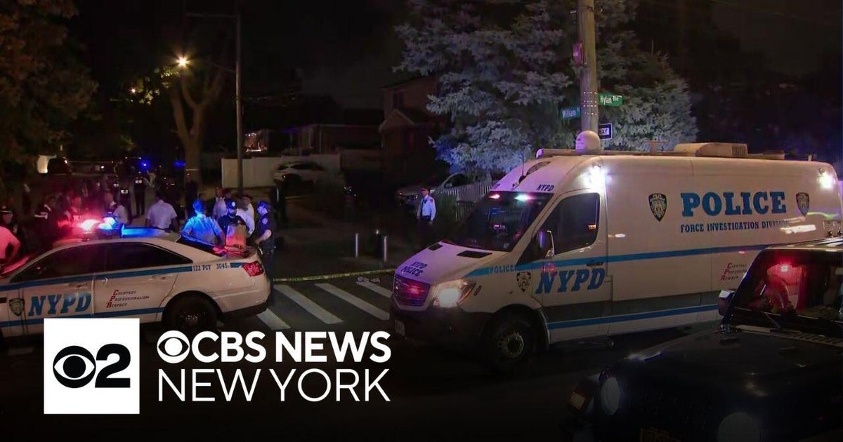 Off-duty officer fatally shoots man who pointed fake gun, NYPD says ...