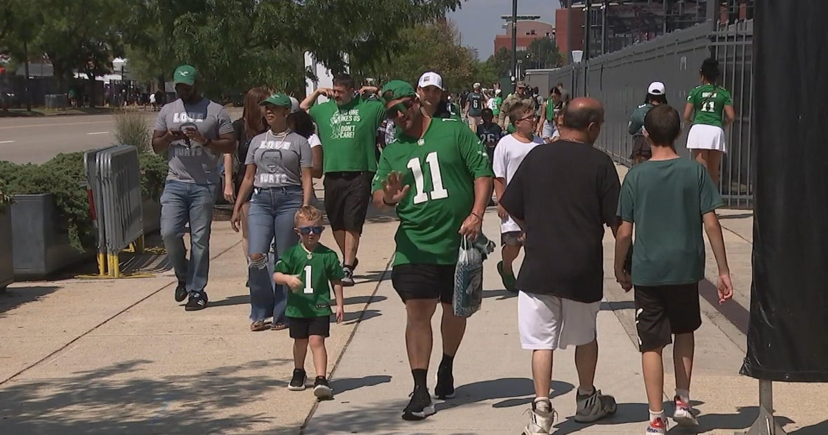 Eagles fans pack the Linc for team's second preseason game 