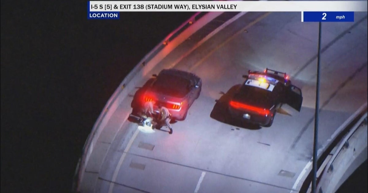 Pursuit suspect crashes on I-5 Freeway in Elysian Park 
