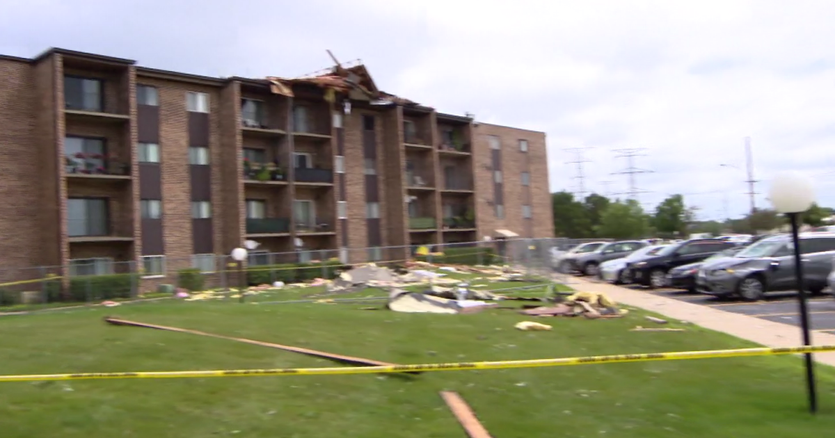 Microburst believed to have ripped roof off apartment building in Mt. Prospect 