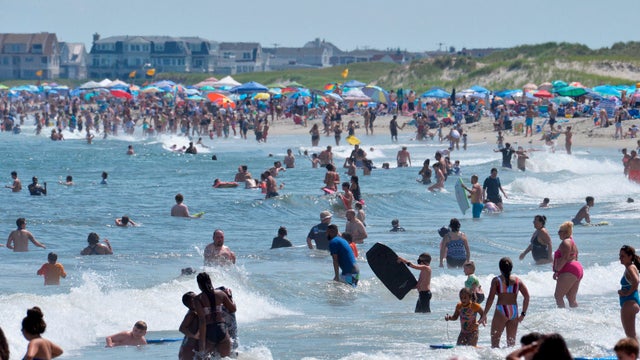 US-HEALTH-VIRUS-LEISURE-BEACH 