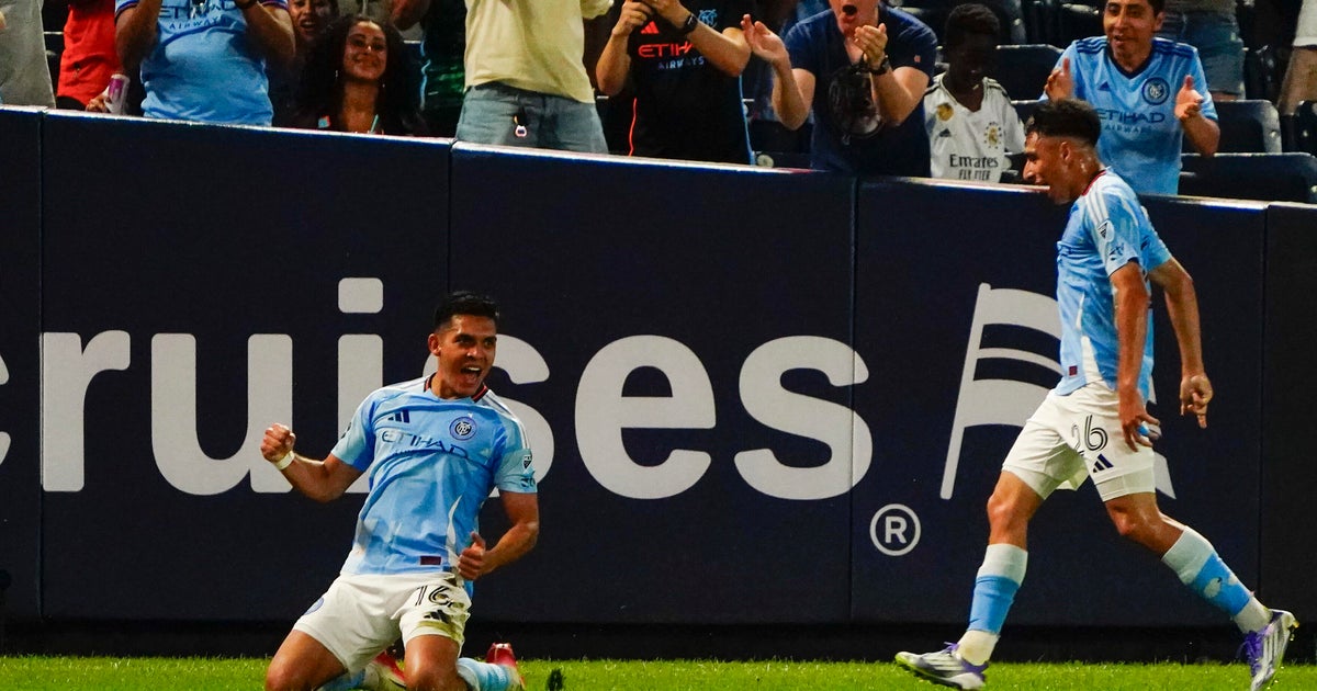 Martínez scores late in second half to lift NYCFC over Nashville 2-1 