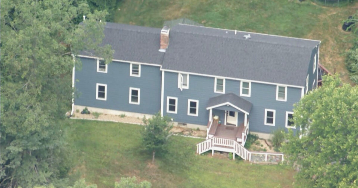 Family of 4 found dead in New Hampshire home in apparent murder-suicide 