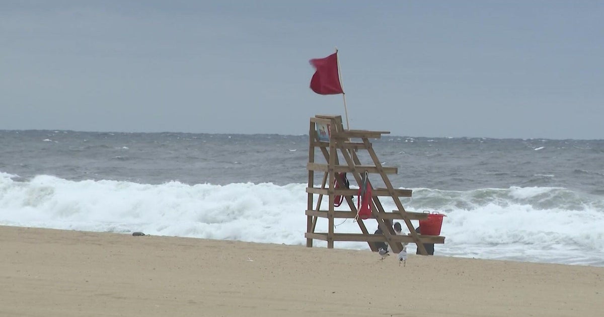 NYC closing beaches, N.J. Gov. says "don't go in the water" due to Erin concerns 