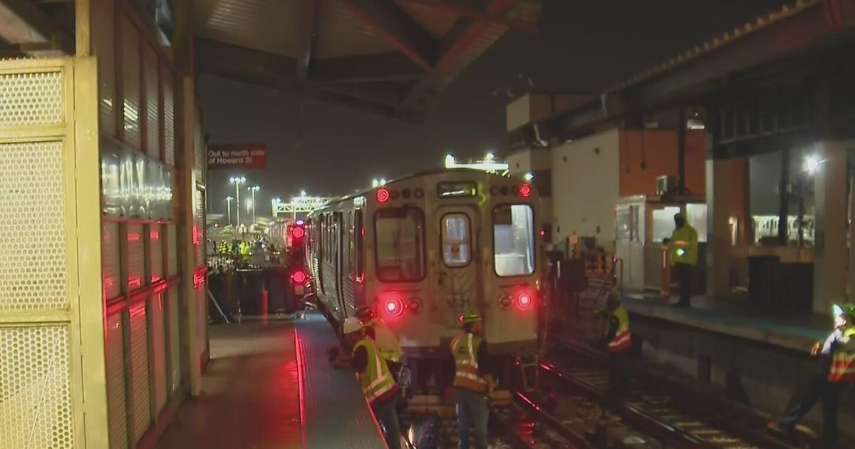 CTA train service resumes with delays after derailment in Rogers Park 