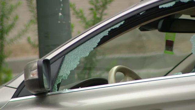 10p-pkg-car-windows-smashed-folo-wcco8jeh.jpg 