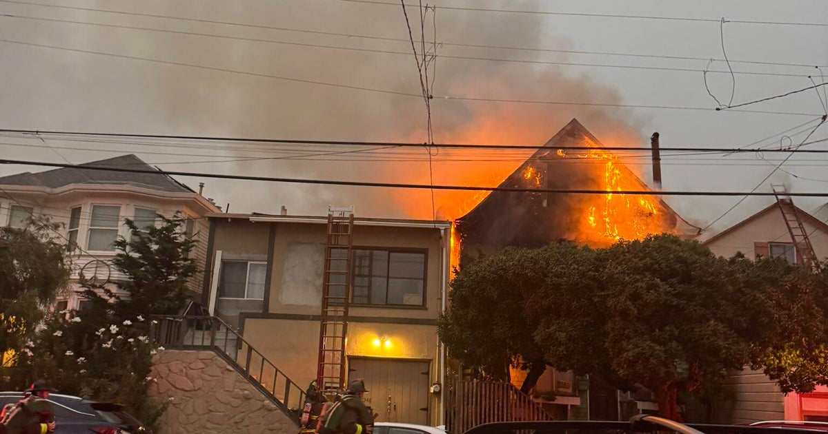 Fire at San Francisco Sunset District home spreads to adjacent homes; 3 injured, cat dies 