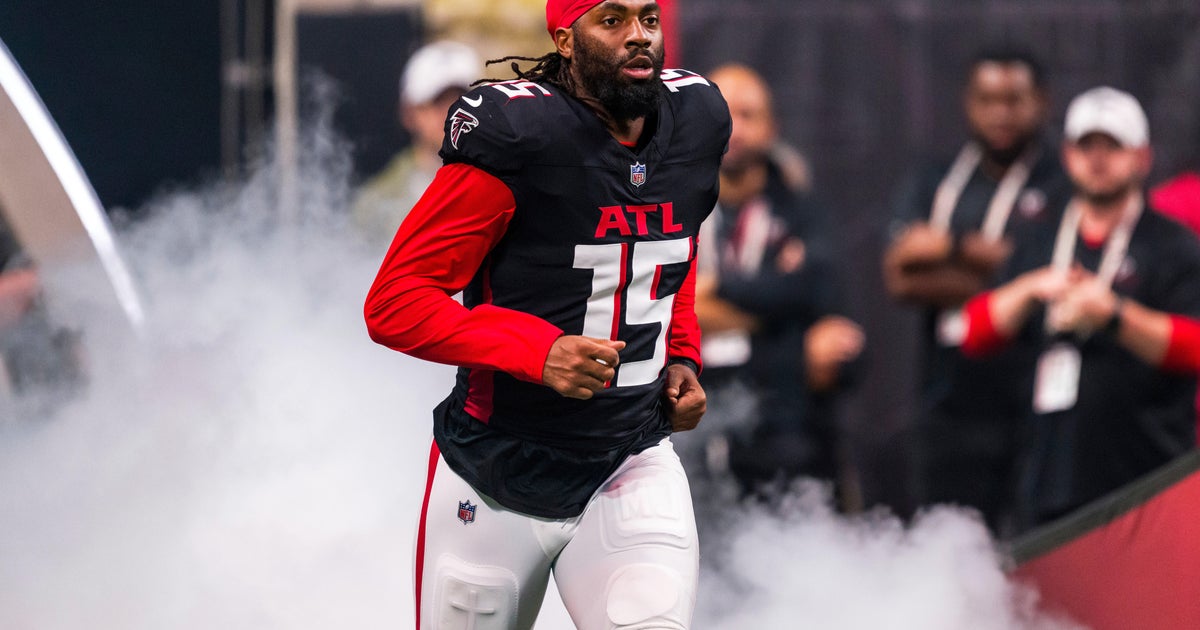 Miami Dolphins sign LB Matthew Judon, add cornerback Cameron Dantzler Sr.