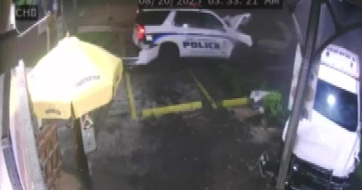 Video shows the moment two Fort Lauderdale police SUVs crash into each other