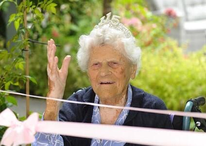 ethel-caterham-oldest-person.jpg 