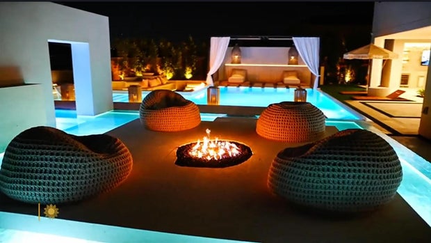 outdoor-living-sm.jpg 
