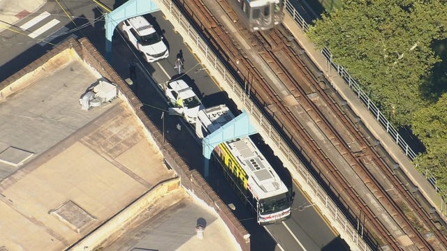 lns-septa-bus-hit-by-gunfire-frame-17736.jpg 