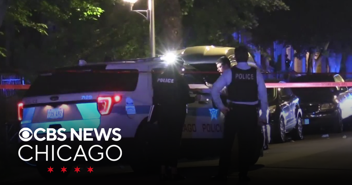 Woman killed, man injured in shooting on Chicago's West Side - CBS Chicago