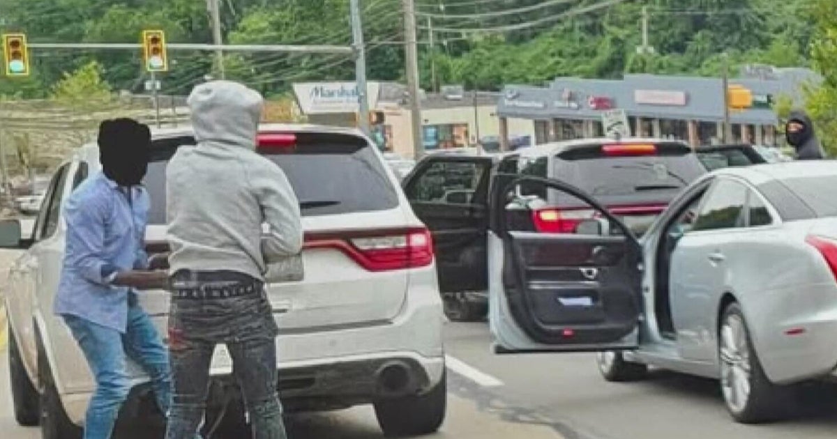Suspects on run after armed carjacking in Pennsylvania