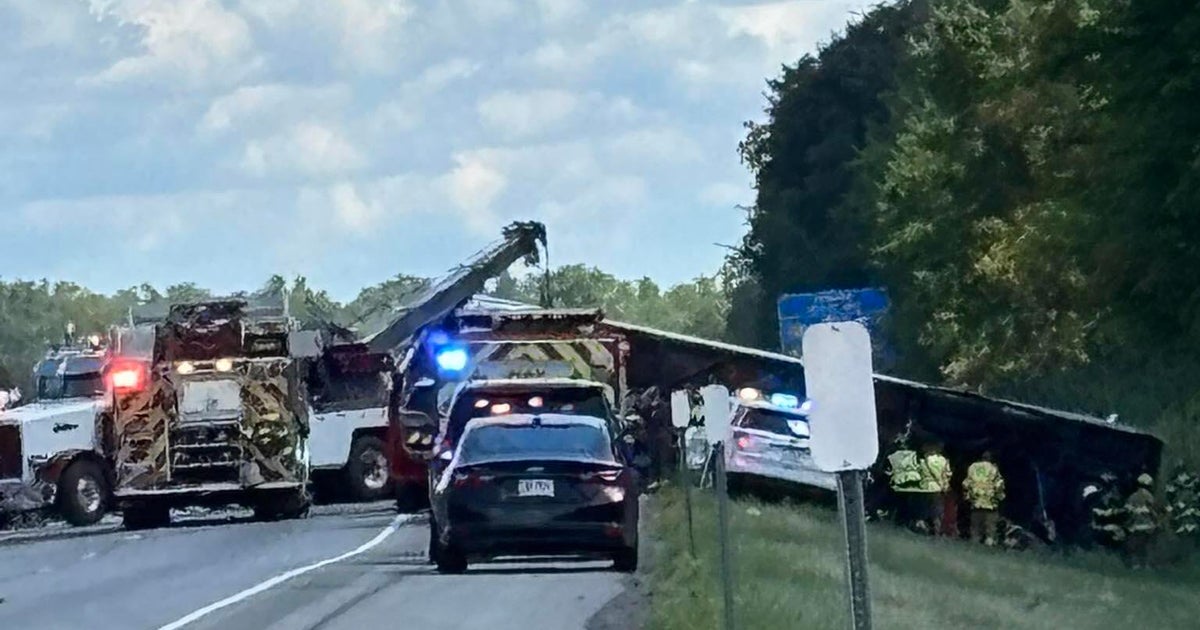 Повече от шест месеца след смъртоносна катастрофа на туристически автобус