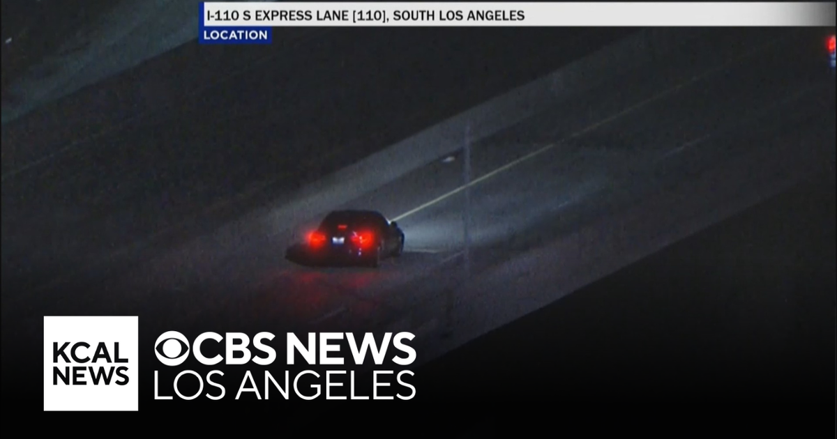 Stolen vehicle leads police on pursuit through South LA - CBS Los Angeles