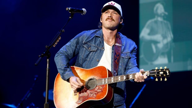 Morgan Wallen Hosts Mike Vrabel, Rob Gronkowski at Gillette Stadium