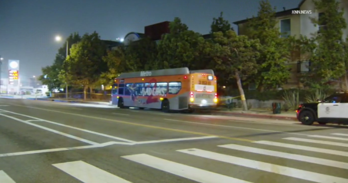 Woman fatally shot in South Los Angeles while breaking up fight on Metro bus 