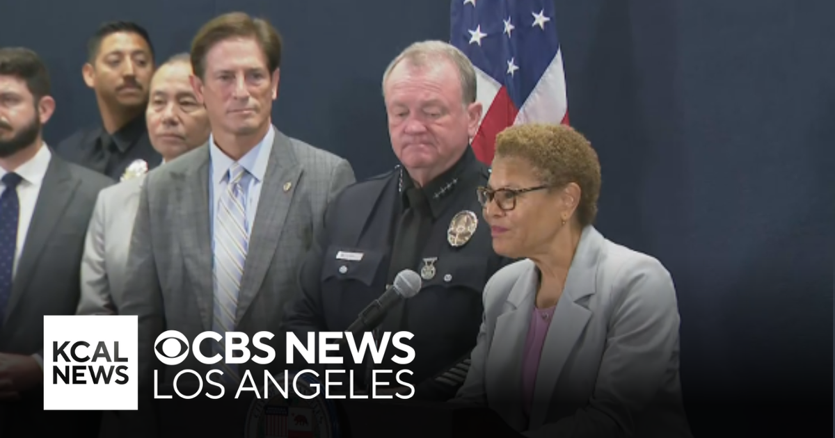 Los Angeles officials announce organized burglary crew bust - CBS Los ...