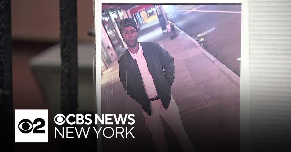 Man stabbed to death in Harlem after argument - CBS New York