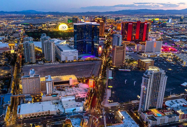 BIZ-WRK-CASINO-LAYOFFS-LV 