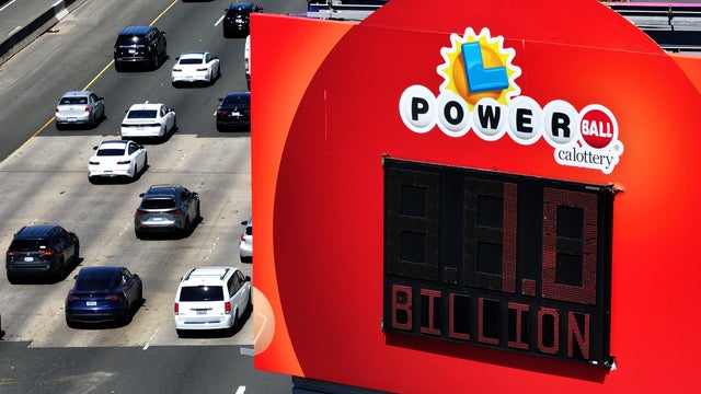 Powerball Jackpot Hits 1 Billion 