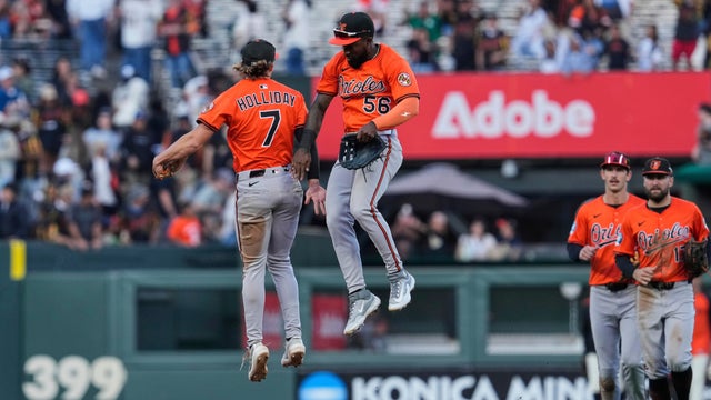 Orioles Giants Baseball 