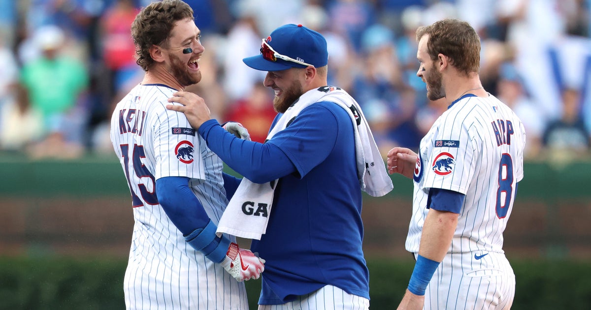 Carson Kelly delivers Cubs wild victory over Braves - CBS Chicago
