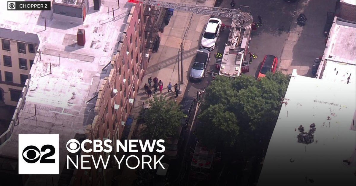 1 critically hurt in Brooklyn fire - CBS New York