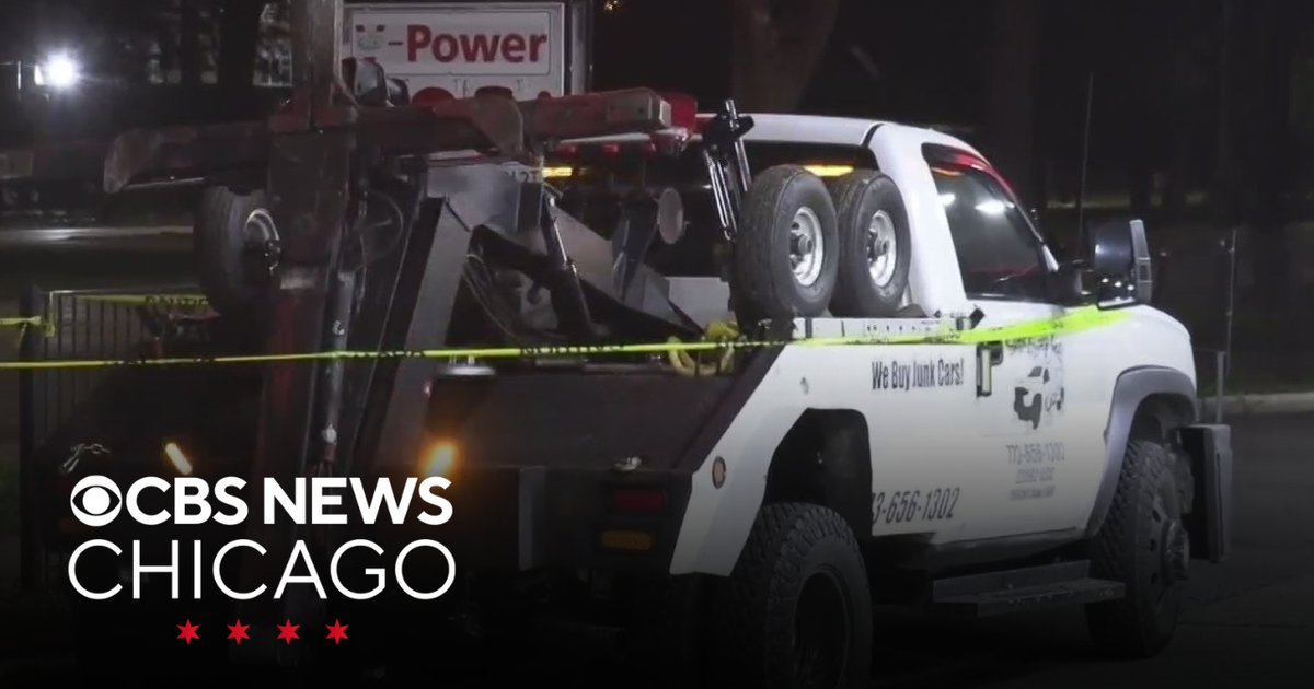 Tow truck driver shot on Chicago's Southwest Side - CBS Chicago
