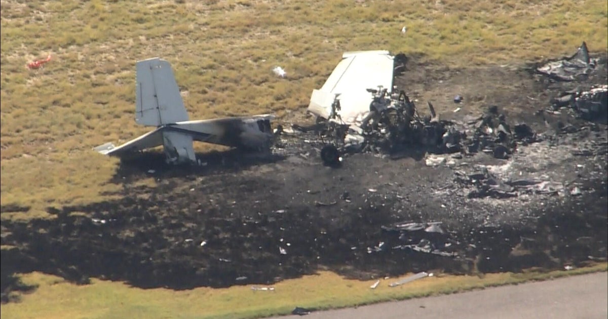 Pilot killed in collision between small planes identified as a Denver woman