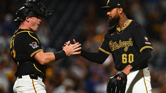 Los Angeles Dodgers v Pittsburgh Pirates 