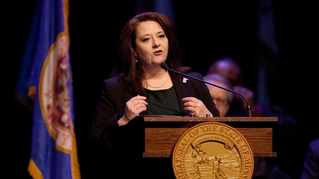 julie-blaha.jpg 