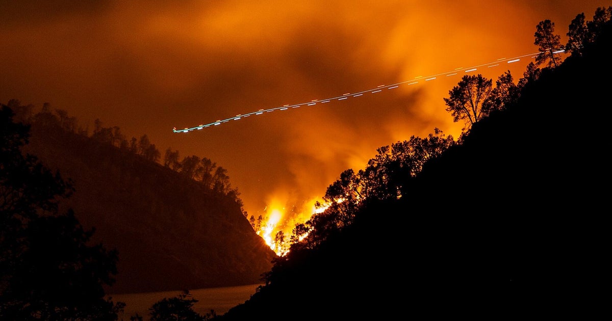 Massive wildfire erupts in California